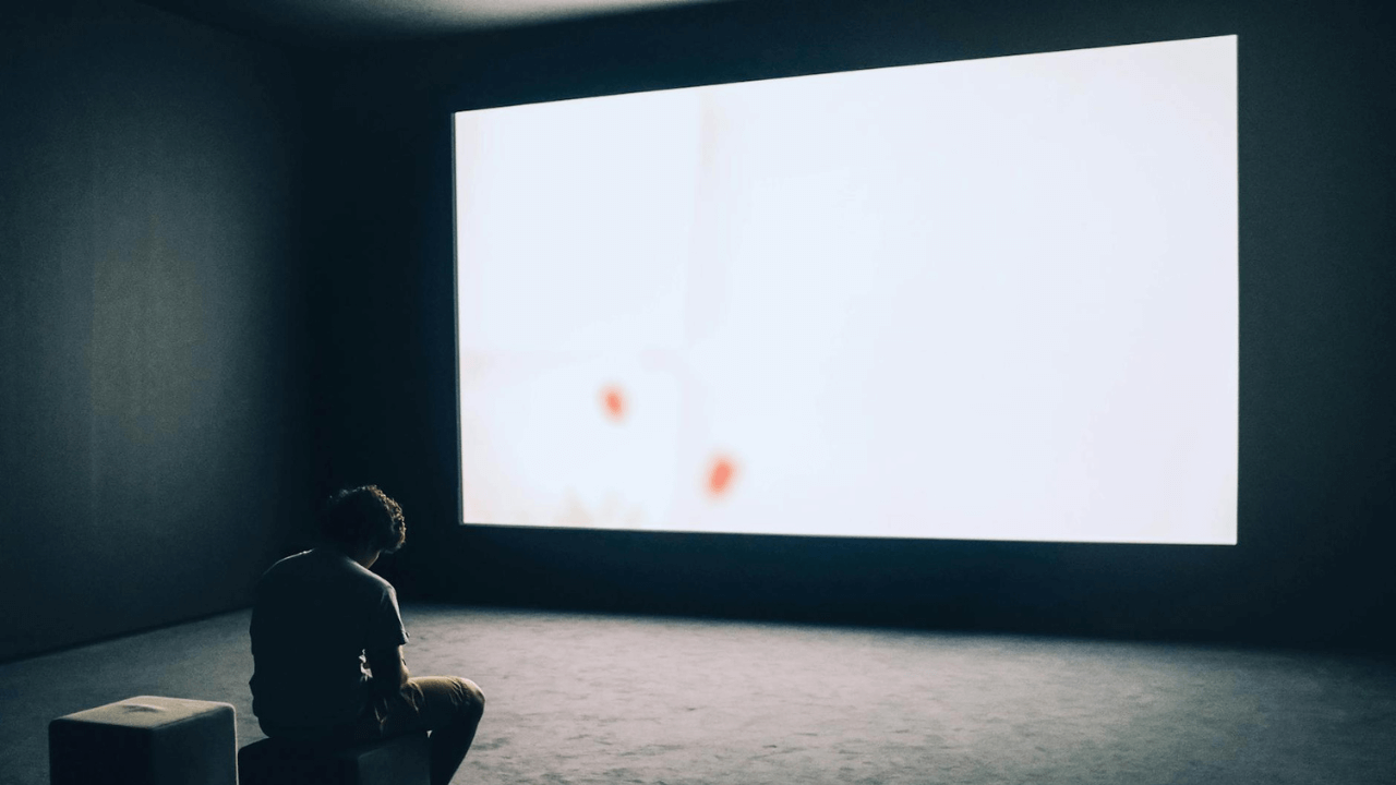 Are Projector Screens Worth It in 2025? Here’s the Real Answer for Canadians