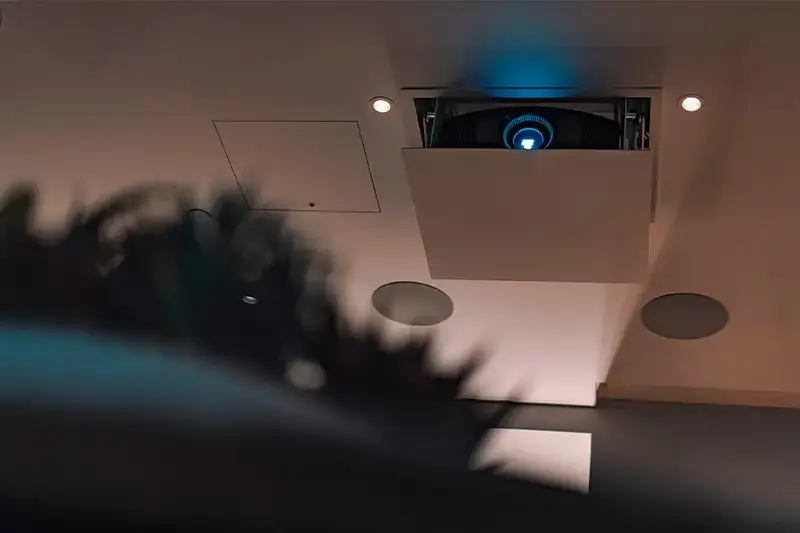 Best Projectors in Toronto - Boss Projector Guide 2025